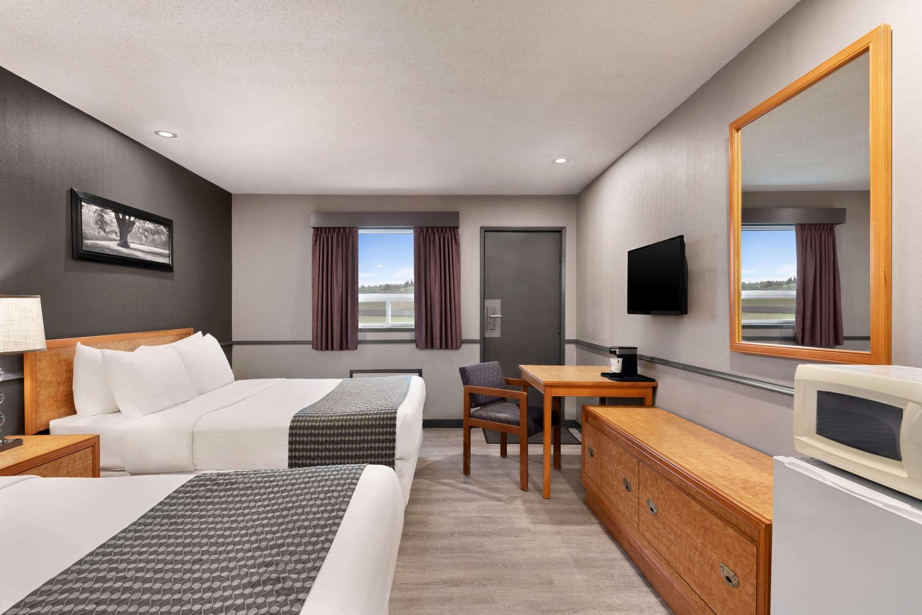 Travelodge By Wyndham Brandon Extérieur photo
