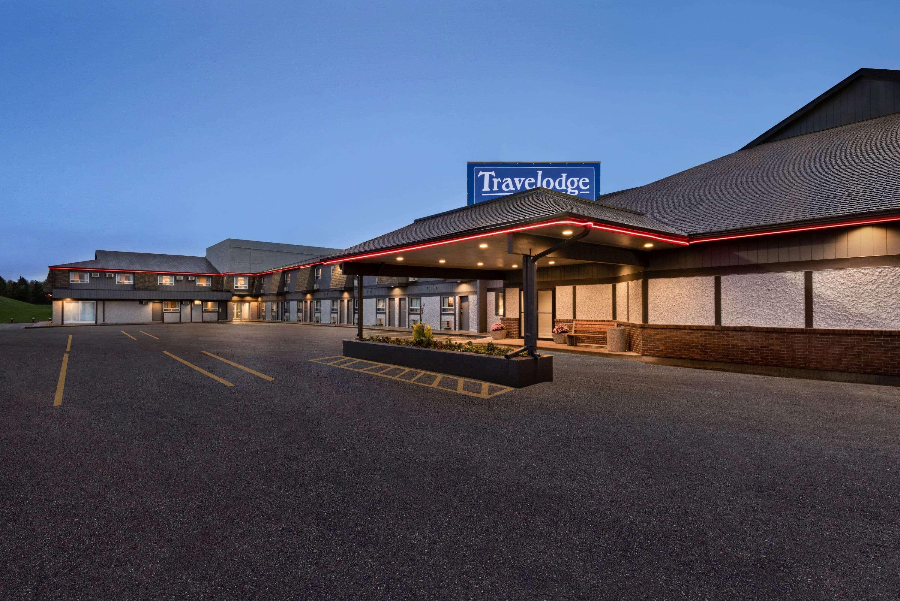 Travelodge By Wyndham Brandon Extérieur photo