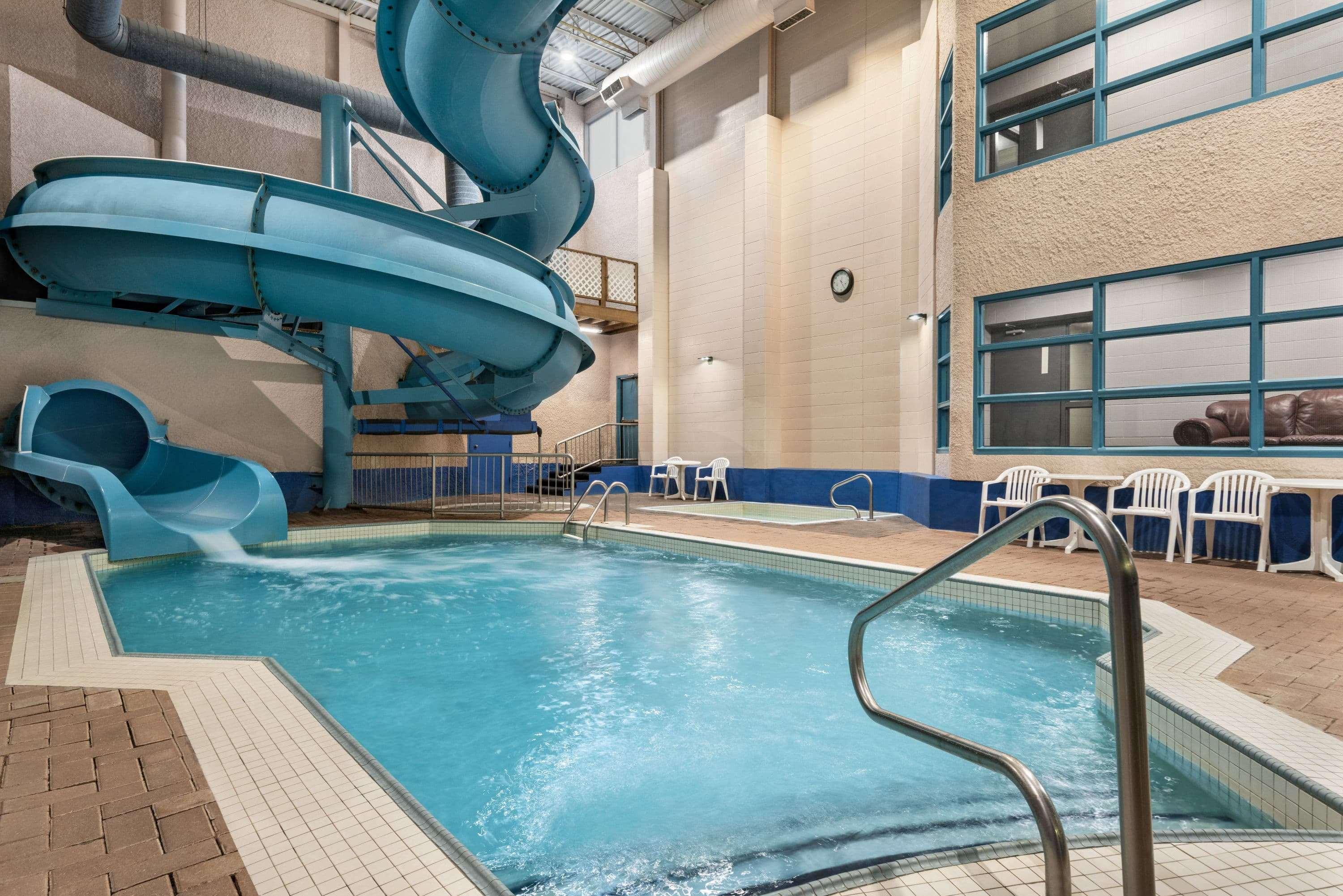 Travelodge By Wyndham Brandon Extérieur photo