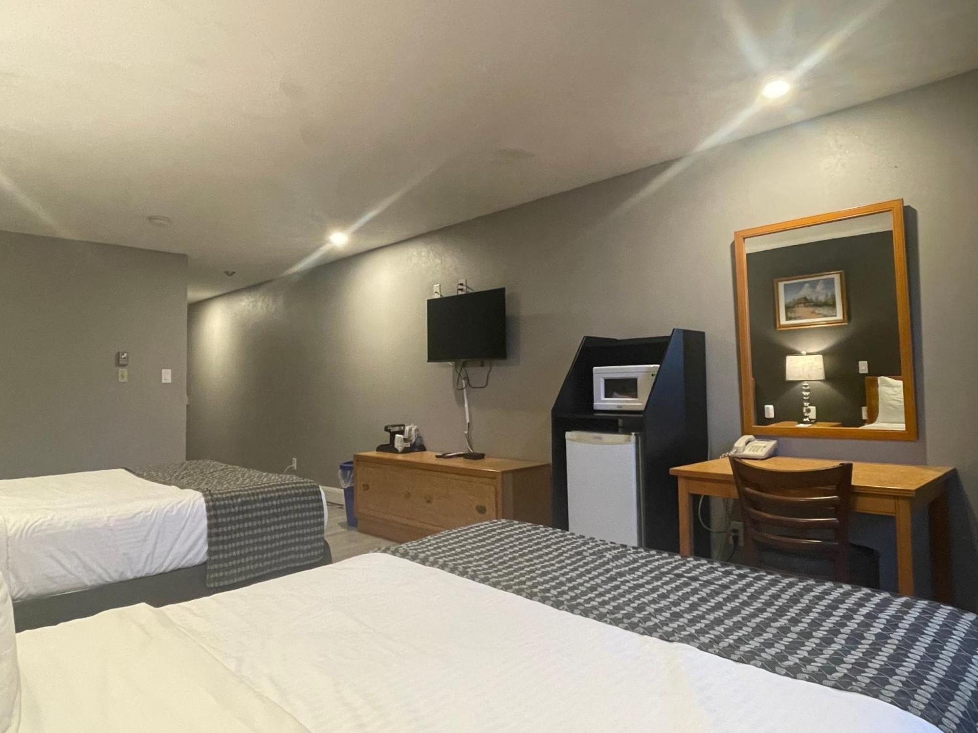 Travelodge By Wyndham Brandon Extérieur photo
