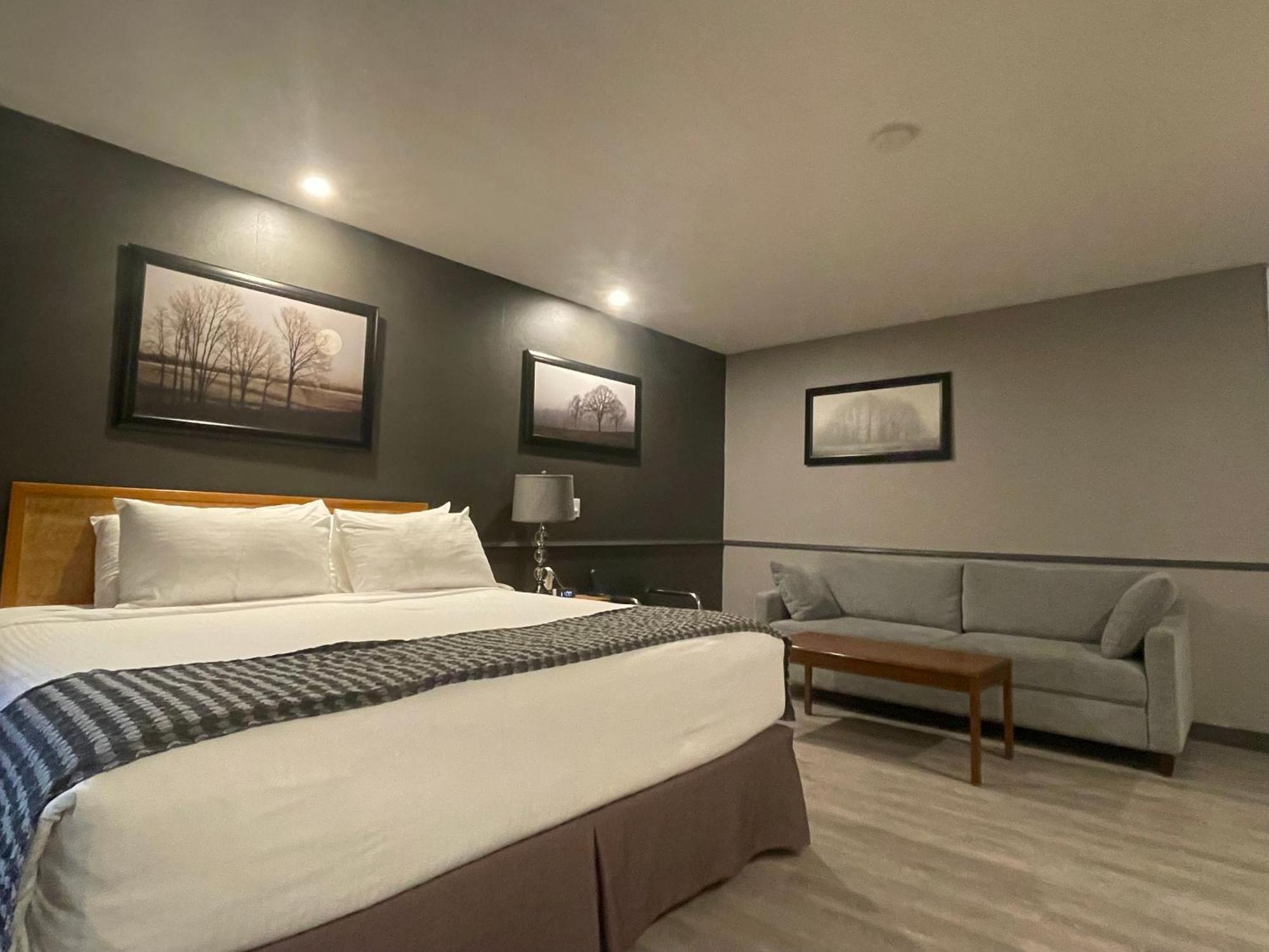 Travelodge By Wyndham Brandon Extérieur photo